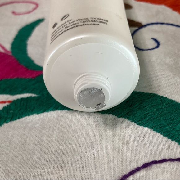 Serious Skin Care Glycolic Cleanser 4oz Sealed - Picture 5 of 5